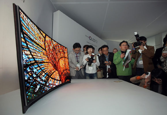 Samsung_Curved_OLED-TV_1.jpg