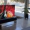 Könnyfakasztó áron jön a feltekerhető OLED tévé