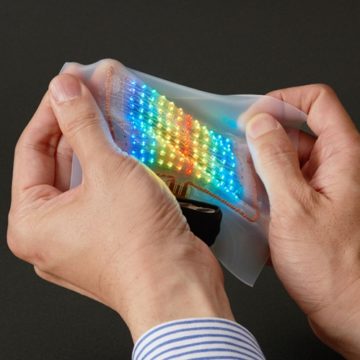 Nyújtható OLED kijelzővel rukkolt elő a Samsung
