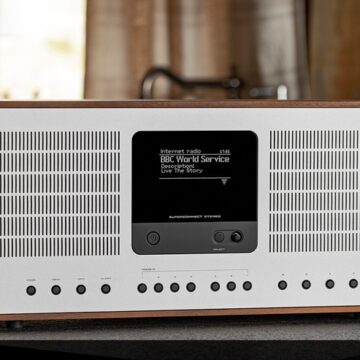 Új generációs REVO SuperConnect rádió